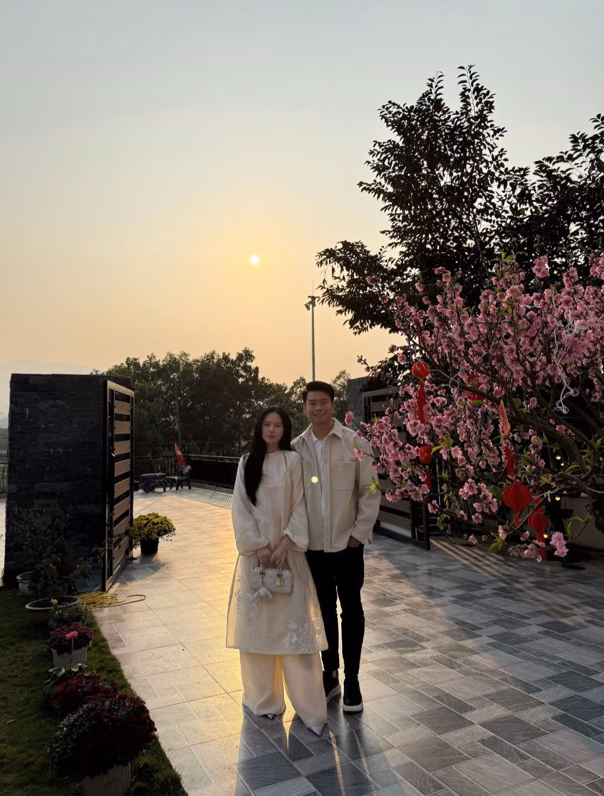 Ngôi nhà ở Tuyên Quang có khoảng sân rộng. Ảnh: FBNV