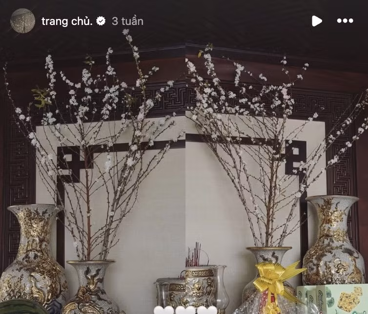 Không gian sống vừa sang trọng, vừa giữ được sự ấm cúng của gia đình trẻ. Ảnh: FBNV