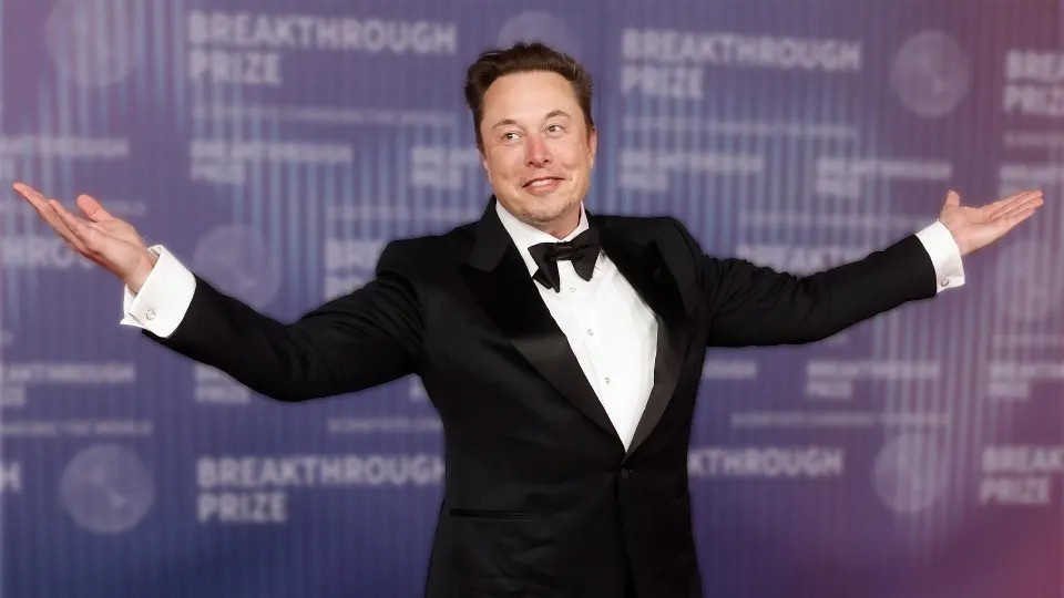 Elon Musk sinh ra tại Pretoria (Nam Phi) trong một gia đình thuộc tầng lớp trung lưu cao. Cha ông là kỹ sư cơ điện, mẹ là người mẫu kiêm chuyên gia dinh dưỡng. Ảnh: Forbes