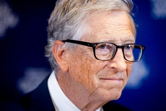 Bill Gates lớn lên tại Seattle (Mỹ) trong một gia đình thượng lưu. Cha là luật sư danh tiếng, mẹ tham gia hội đồng quản trị nhiều tổ chức lớn và có mối quan hệ sâu rộng trong giới doanh nghiệp. Ảnh: NBC News