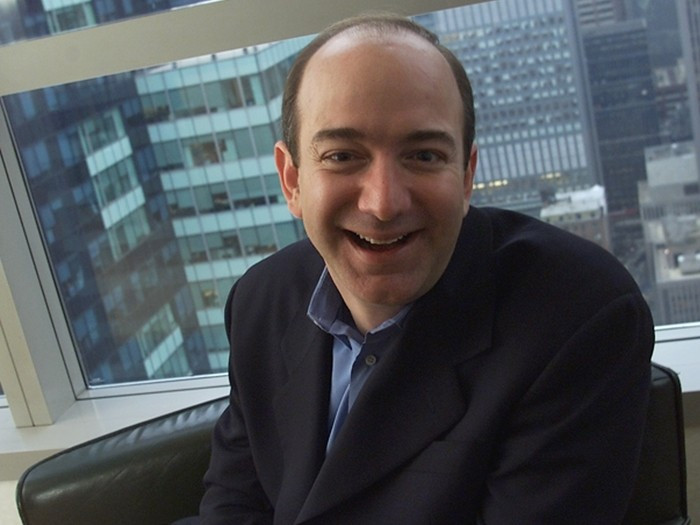 Sau khi tốt nghiệp Đại học Princeton và làm việc tại quỹ đầu tư D.E. Shaw, Jeff Bezos quyết định rời bỏ công việc ổn định để thành lập Amazon. Ảnh: BI