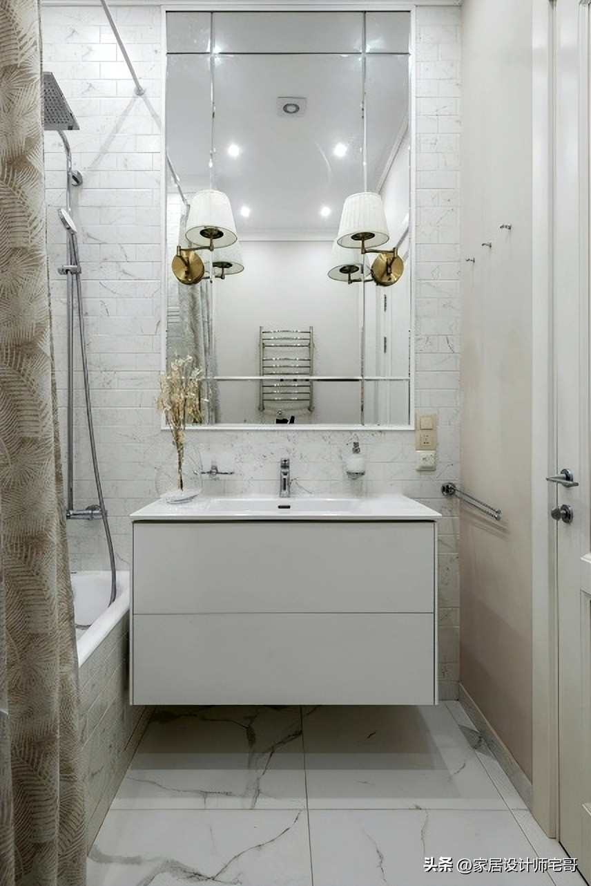 Phòng tắm ấn tượng với tông màu mô phỏng ốc đảo sa mạc. Ảnh: Sohu