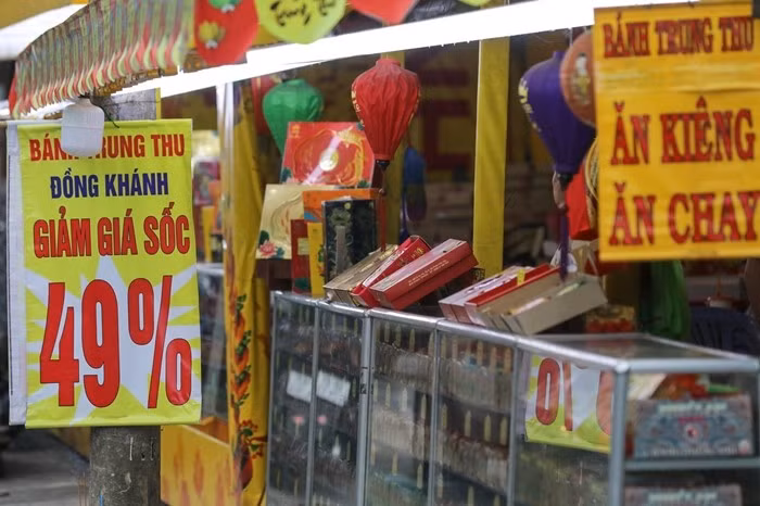 Dù giảm giá nhưng sức mua nhìn chung vẫn khá èo uột. Ảnh: Tiền phong