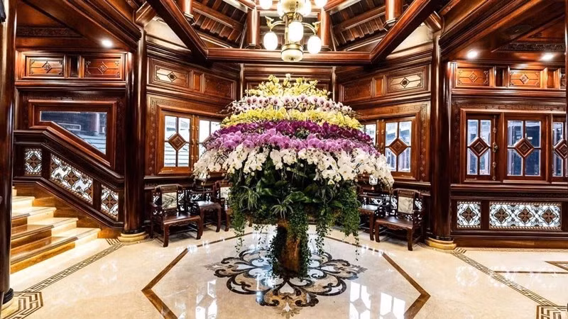 Bên trong dinh thự gây ấn tượng với phong cách kiến trúc "hồn Việt", mang đến sự trang nhã, độc đáo nhưng vẫn giữ nét gần gũi...Ảnh: FBNV