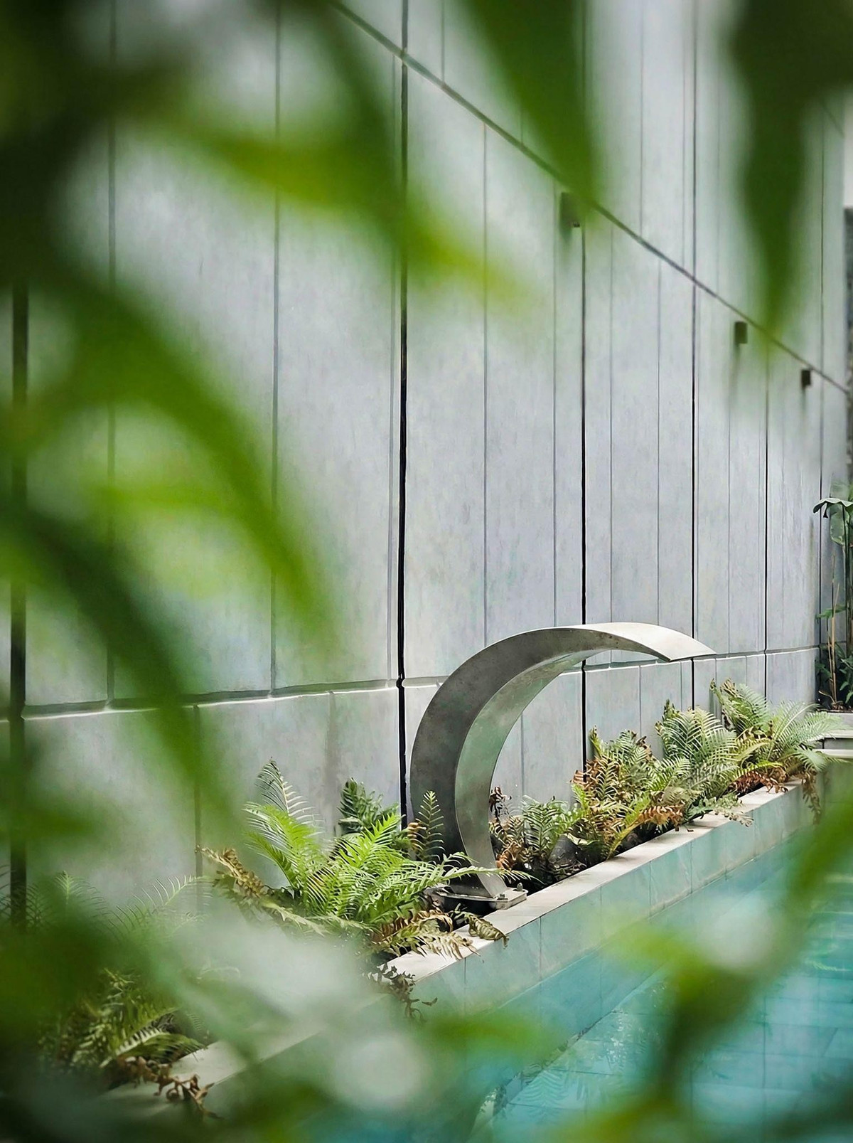 Cây xanh khắp nơi trong nhà đưa thiên nhiên đến gần con người. Ảnh: Master Gont