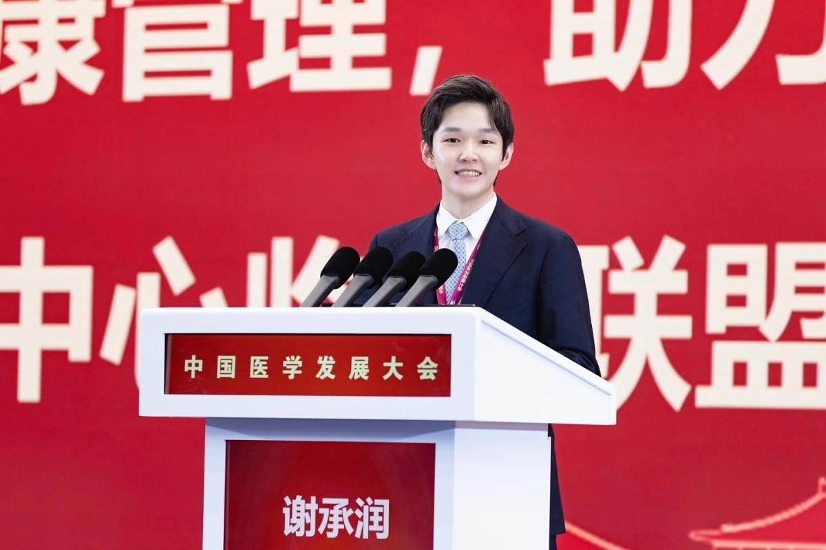 Cùng thời điểm đó, Eric Tse được bổ nhiệm làm giám đốc điều hành Sino Biopharmaceutical với mức lương gần 500.000 USD mỗi năm. Ảnh: SCMP