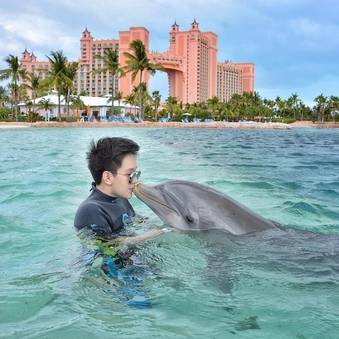 Trên mạng xã hội, Eric Tse nhận nhiều lời khen về gương mặt điển trai, "hack" tuổi. Ảnh: Weibo