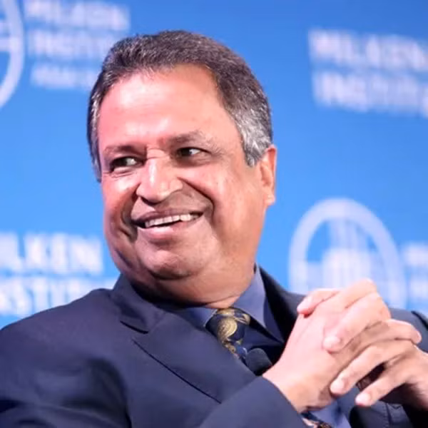 Ông Binod Chaudhary là Chủ tịch và Giám đốc điều hành (CEO) của Tập đoàn Chaudhary (CG). Ảnh: Forbes