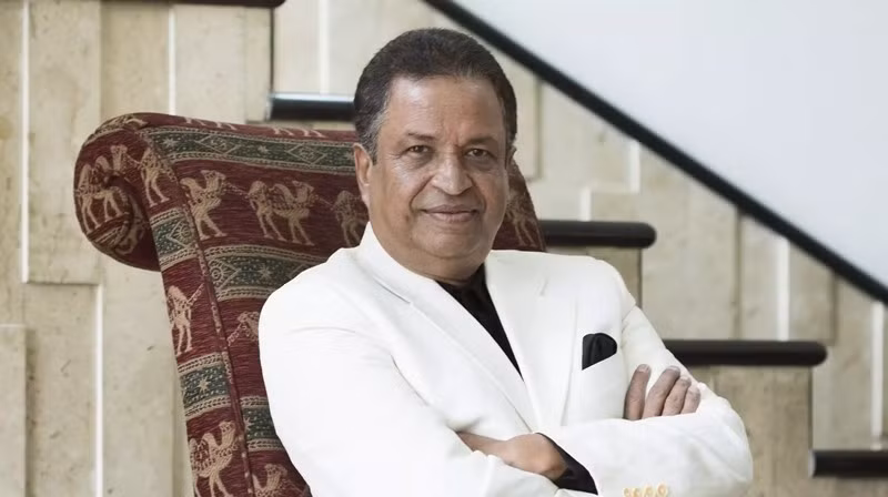 Binod Chaudhary sinh ra trong một gia đình có truyền thống kinh doanh tại Kathmandu (Nepal). Ông nội của Binod di cư từ Ấn Độ sang Nepal và thành lập một doanh nghiệp dệt may, đặt nền móng cho di sản kinh doanh của gia đình. Sau đó, doanh nghiệp được mở rộng bởi cha của Chaudhary. Ảnh: ET Hospitality