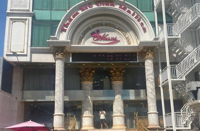 Đây là tuyến phố thương mại sầm uất, mật độ dân cư cao và nằm trong nhóm khu vực có giá đất đắt đỏ nhất TP HCM, ước tính khoảng 300 triệu đồng/m2. Ảnh: Người lao động