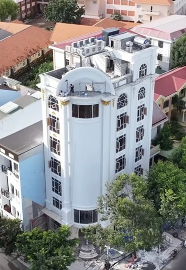 Trong một đoạn chia sẻ trên mạng xã hội hồi tháng 9 năm ngoái, Phan Thị Mai khẳng định 16 trong số các chi nhánh này là nhà do bà sở hữu, không thuê mặt bằng. Ảnh: Mailisa