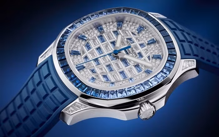 Khác với nhiều thương hiệu đồng hồ cao cấp sản xuất theo dây chuyền, Patek Philippe vẫn duy trì tỷ lệ lớn các công đoạn thực hiện thủ công. Ảnh: Dubai Sotheby's