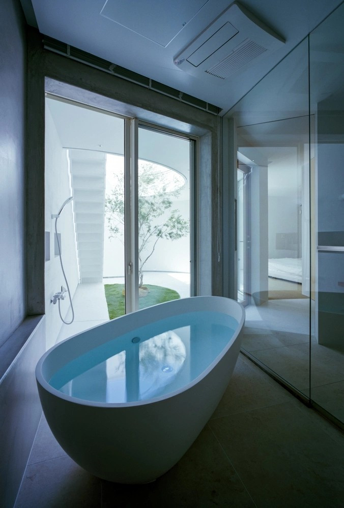 Ánh sáng phản chiếu giúp không gian dịu mắt. Ảnh: Katsuya Taira（studioREM）