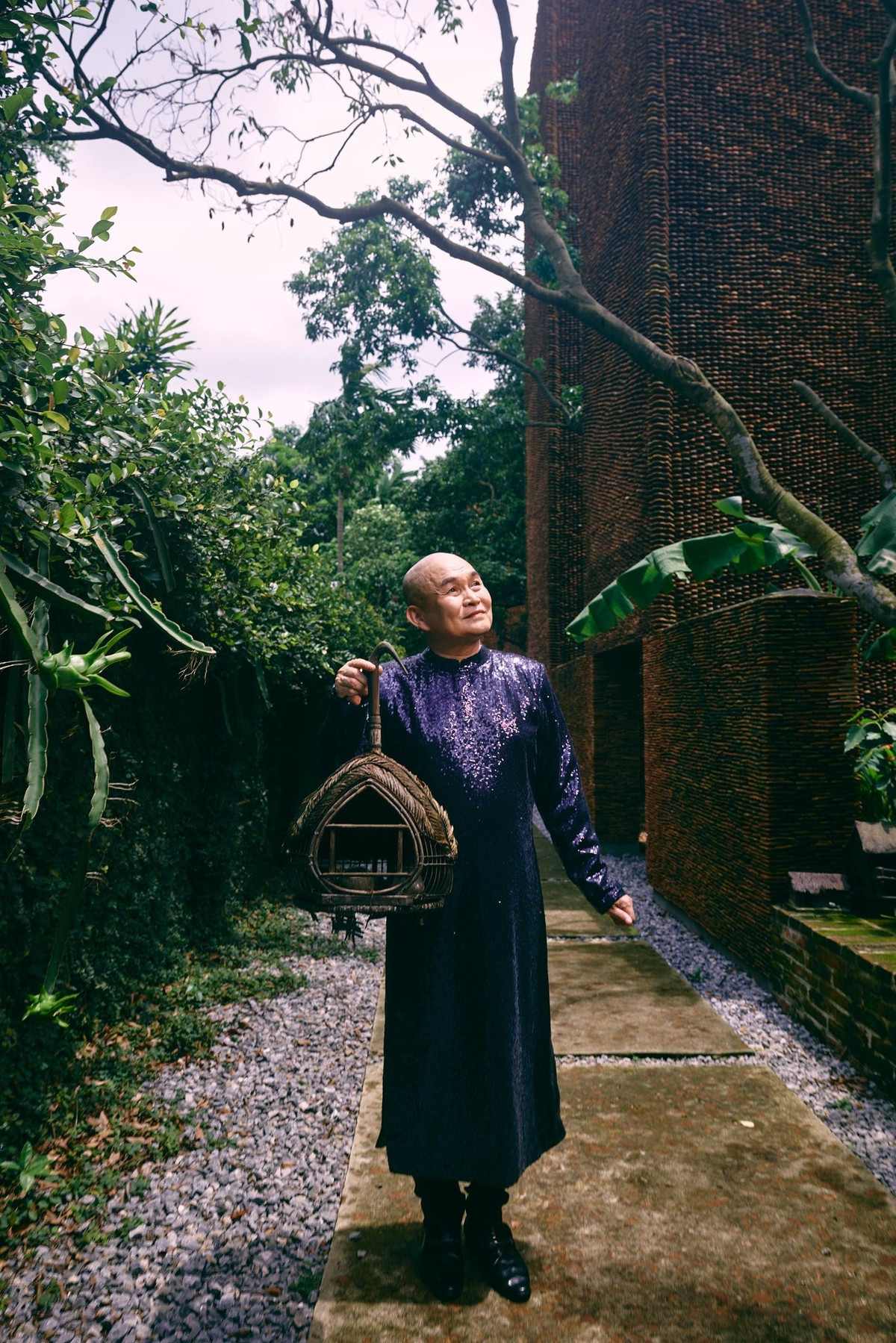 Ở tuổi xế chiều, nghệ sĩ Xuân Hinh ít tham gia các hoạt động nghệ thuật, dành thời gian tận hưởng cuộc sống bên gia đình. Ảnh: FBNV