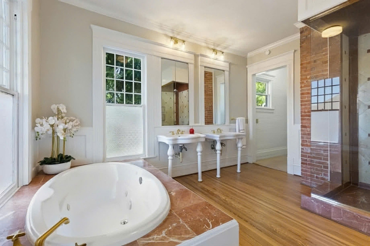 Phòng tắm mang đến cảm giác như khu nghỉ dưỡng. Ảnh: Vietnamnet