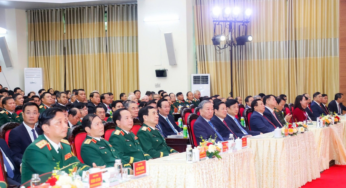 Các đại biểu dự buổi lễ kỷ niệm. (Ảnh: Thành Duy).