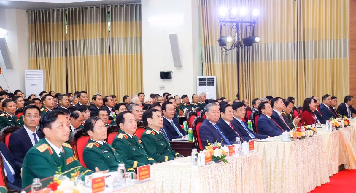 Các đại biểu dự buổi lễ kỷ niệm. (Ảnh: Thành Duy).