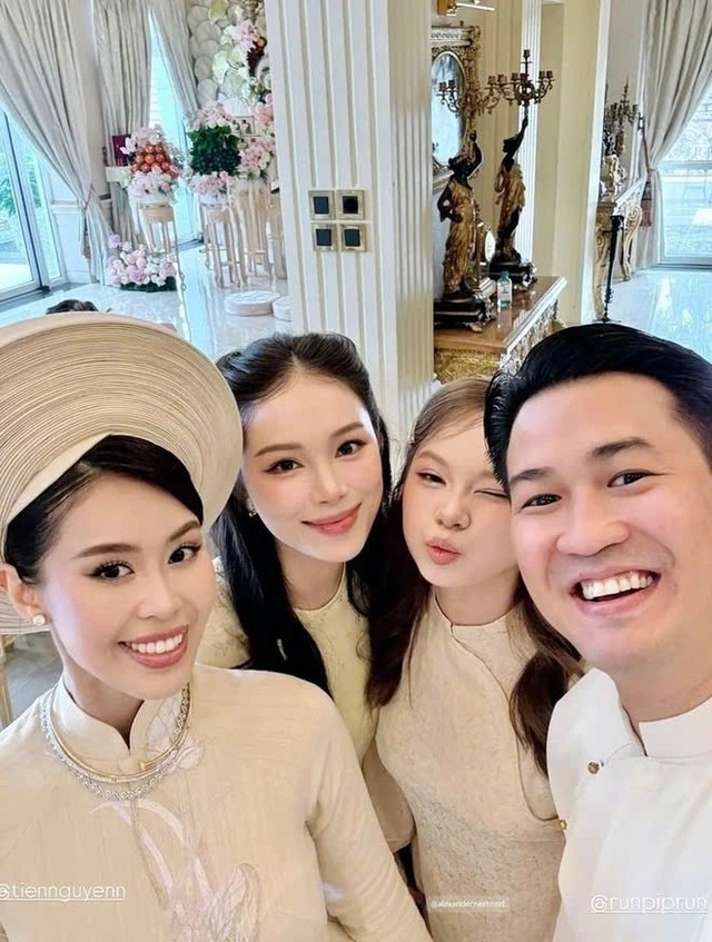 Trong đám cưới của Tiên Nguyễn, sự xuất hiện của Linh Rin nhận được quan tâm của công chúng vì phong cách thời trang thanh lịch, nhan sắc thu hút. Ảnh: FBNV