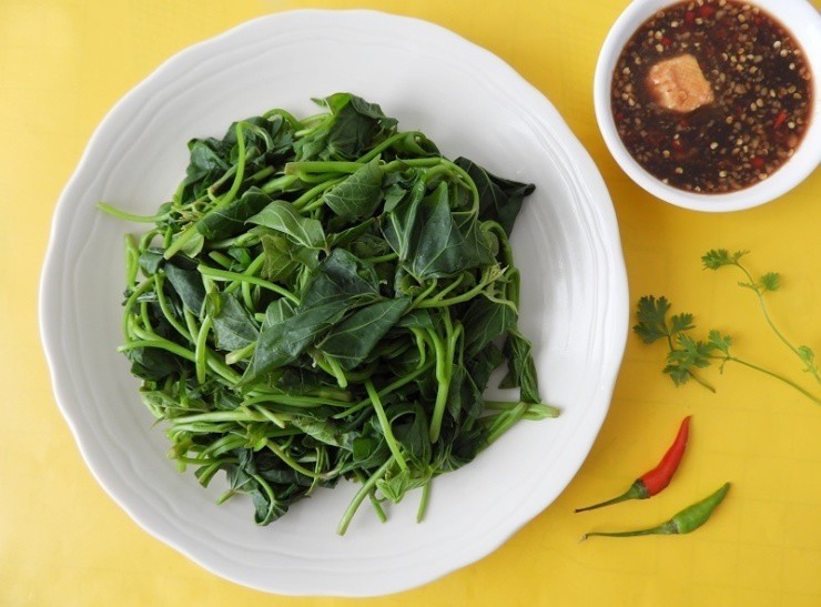 Một số hãng thực phẩm của Trung Quốc bắt đầu phát triển các sản phẩm chế biến sâu từ rau lang như trà hoặc mì. Ảnh: Internet