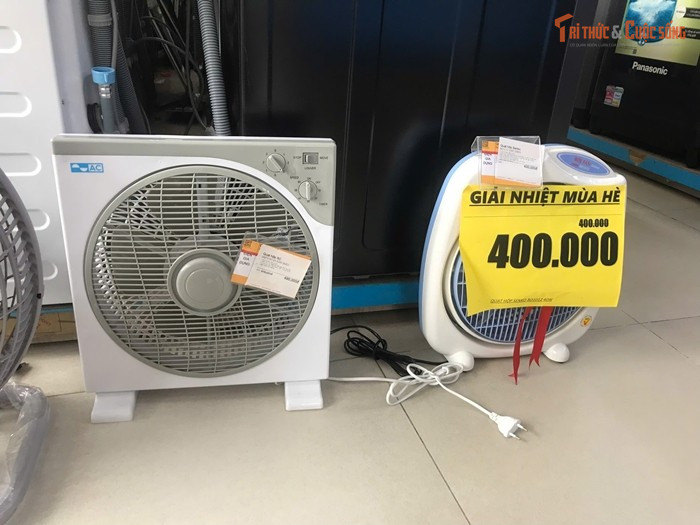 Quạt điều hòa và quạt điện đang thu hút nhiều khách nhất vì nhu cầu rất phổ biến và khách có tâm lý mua sớm để hưởng khuyến mại.