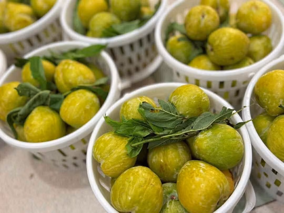 Mận cau loại nhỏ hơn giá từ 200.000 - 250.000 đồng/kg. Ảnh: Facebook