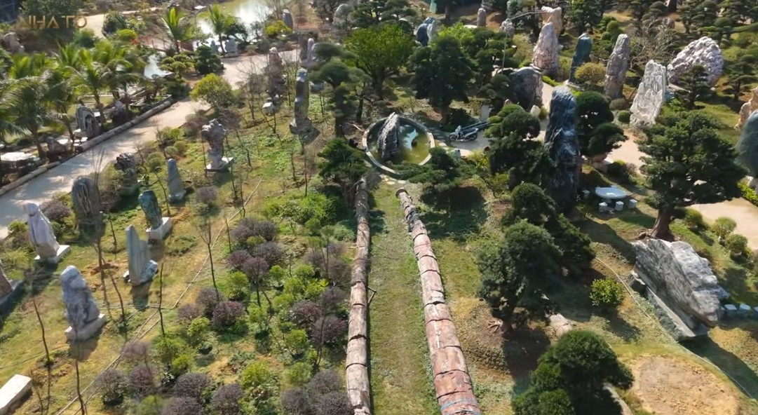 Mỗi cây, mỗi khối đá trong khu vườn giống như một tác phẩm nghệ thuật. Ảnh chụp màn hình