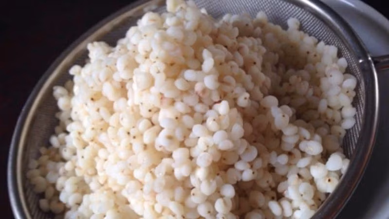 Bo bo nếp hạt tròn, khi nấu có độ dẻo và thơm nhẹ, phù hợp làm sữa hạt hoặc nấu cháo dinh dưỡng. Ảnh: Điện máy xanh