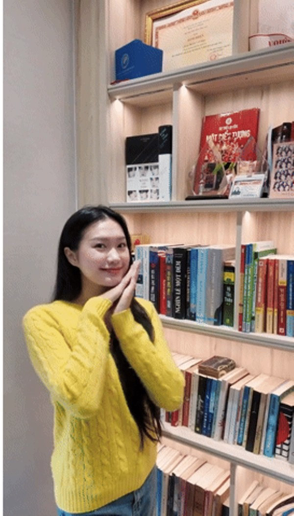 Ngoài ra, Doãn Hải My còn dành riêng một căn phòng yên tĩnh để đọc sách và học tập. Ảnh: TTNV