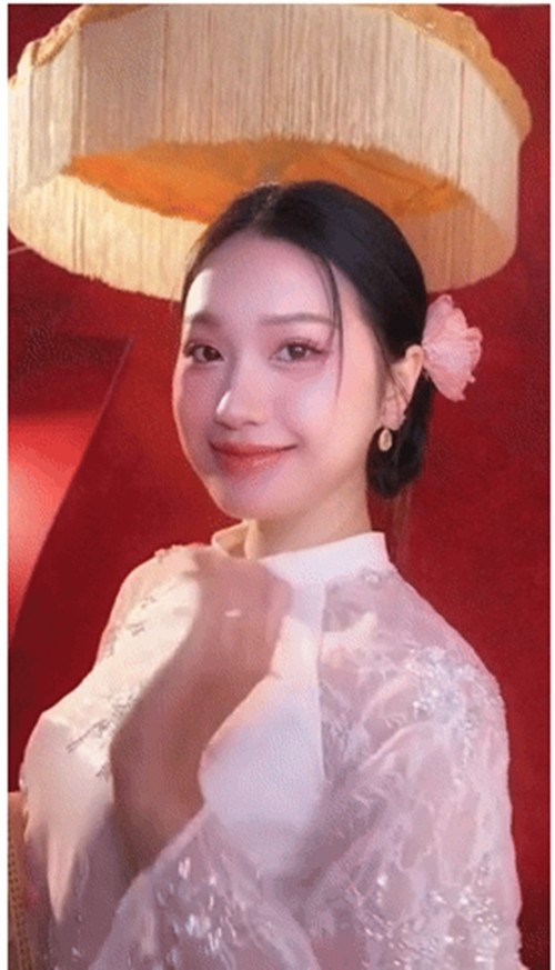 Mới đây trên trang cá nhân, Doãn Hải My - bà xã Đoàn Văn Hậu đăng tải đoạn video khoe không gian sống sang chảnh trong căn biệt thự bạc tỷ tại Hà Nội. Ảnh: TTNV