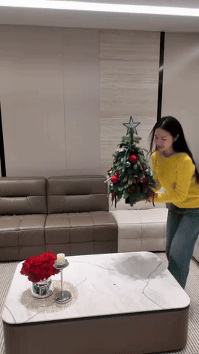 Biệt thự của vợ chồng Văn Hậu - Hải My được nhận xét là vừa hiện đại vừa ấm cúng, mang phong cách tối giản nhưng tinh tế. Ảnh: TTNV