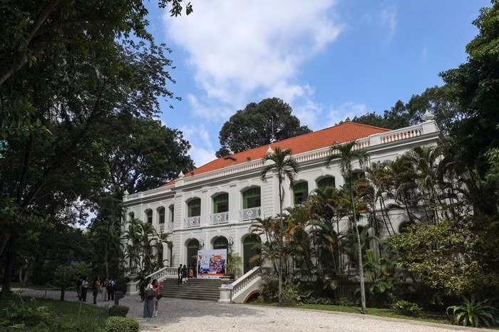 Được xây dựng vào cuối thế kỷ 19, dinh thự Pháp mang đậm dấu ấn kiến trúc Đông Dương. Ảnh: Tiền phong
