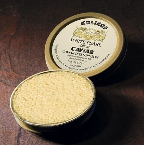 Trong đó, trứng cá tầm bạch tạng quý hiếm nhất. Một trang trại nuôi cá tầm bạch tạng ở Áo làm ra loại trứng cá có giá tới 114.000 USD/kg (khoảng 3 tỷ đồng/kg). Ảnh: Getty