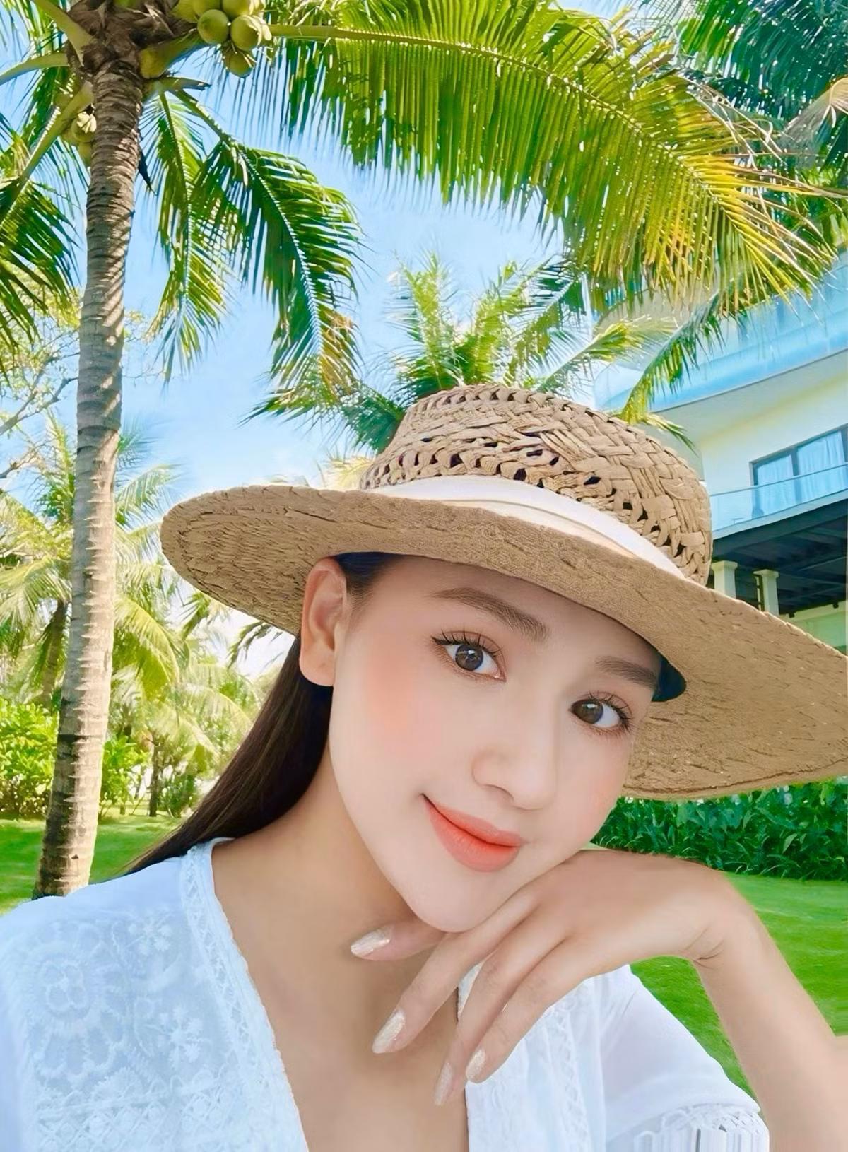 Sở hữu cuộc sống xa hoa khiến nhiều người ngưỡng mộ, Lã Thanh Huyền được mệnh danh là "sao nữ giàu nhất miền Bắc". Ảnh: FB Lã Thanh Huyền