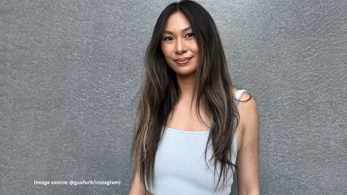 Nữ tỷ phú trẻ tuổi từng chia sẻ, thường chỉ đặt đồ ăn “mua 1 tặng 1” trên Uber Eats, đi làm bằng ván trượt, thậm chí đặt vé máy bay giả rồi hủy để được vào phòng chờ sân bay ăn miễn phí. Ảnh: The Indian Express