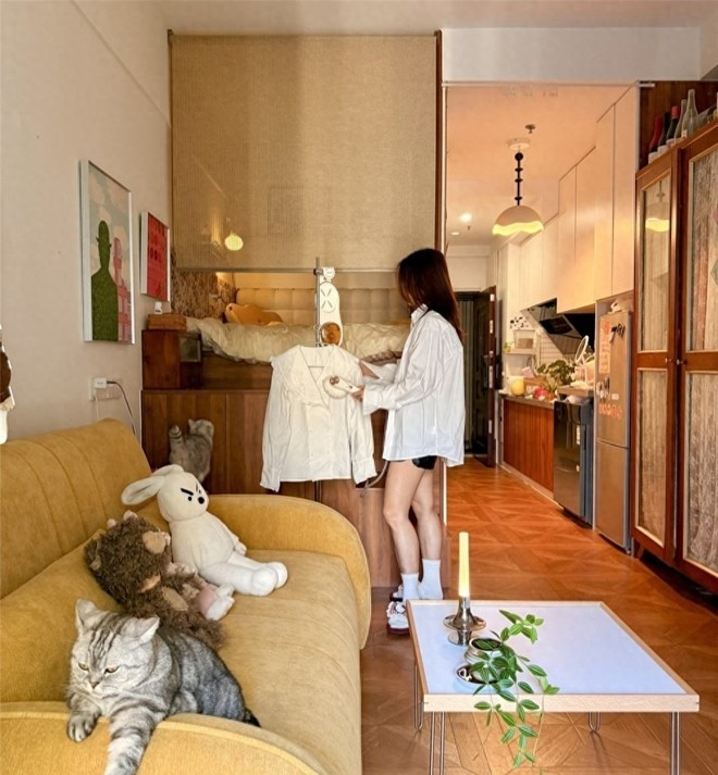 Một cô gái trẻ làm công việc văn phòng ở Hồ Nam (Trung Quốc) khiến nhiều người ngưỡng mộ khi tự mua được căn hộ 29m2 sau vài năm đi làm. Ảnh: Toutiao
