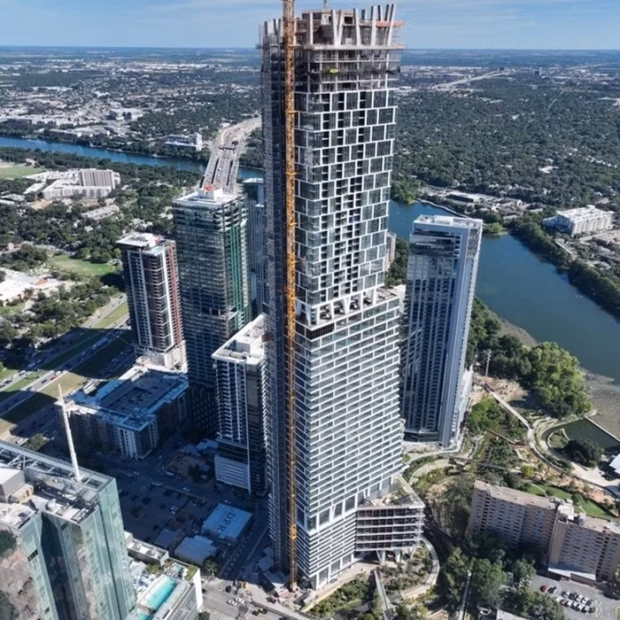 Waterline là một trong những dự án chọc trời đáng chú ý nhất dự kiến mở cửa tại Mỹ trong năm nay. Tòa tháp cao 312 mét sẽ trở thành công trình cao nhất bang Texas. Ảnh: Dezeen