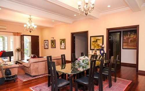 Phòng ăn nối liền phòng khách. Ảnh: Dân Việt