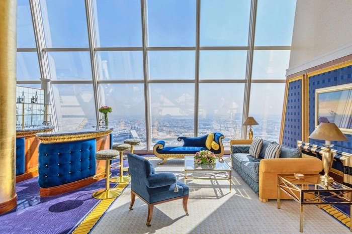 Thời điểm vừa đi vào hoạt động, Burj Al Arab có 202 phòng suite hạng sang, mỗi phòng có quản gia riêng, được đào tạo theo những tiêu chuẩn cao nhất. Ảnh: Jumeirah Burj Al Arab