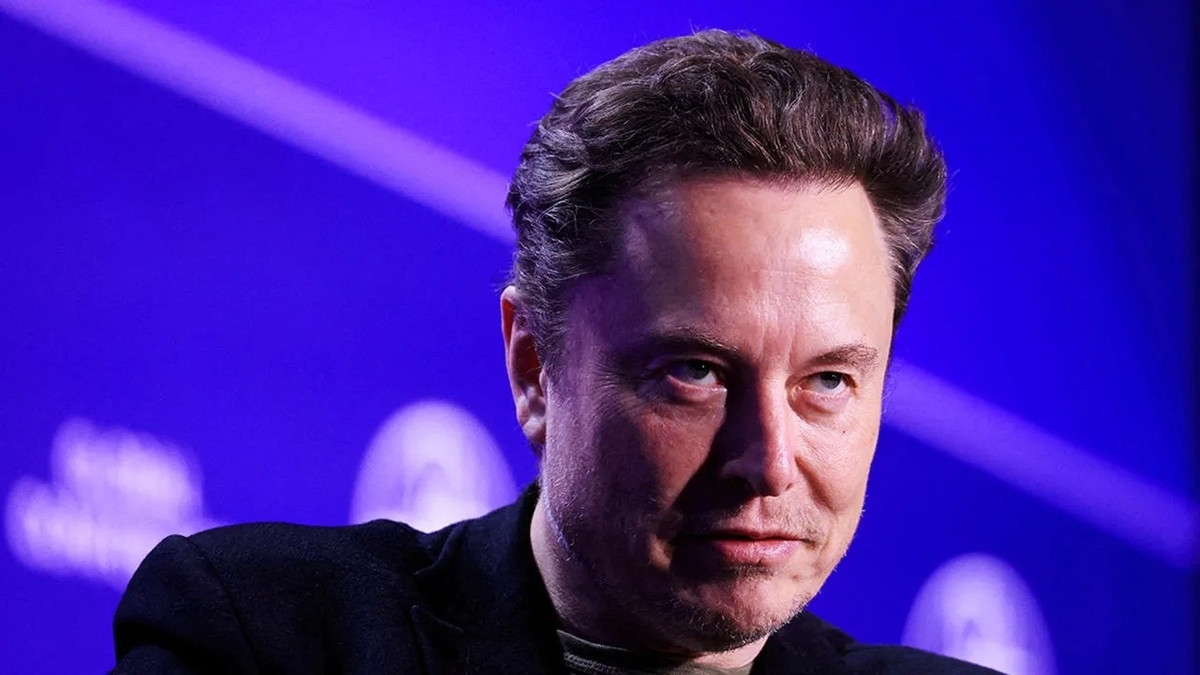 Elon Musk lần lượt vượt qua mọi cột mốc tài sản: 300 tỷ USD, 400 tỷ USD, 500 tỷ USD, 600 tỷ USD và hiện đã vượt mốc 700 tỷ USD. Ảnh: The Economist