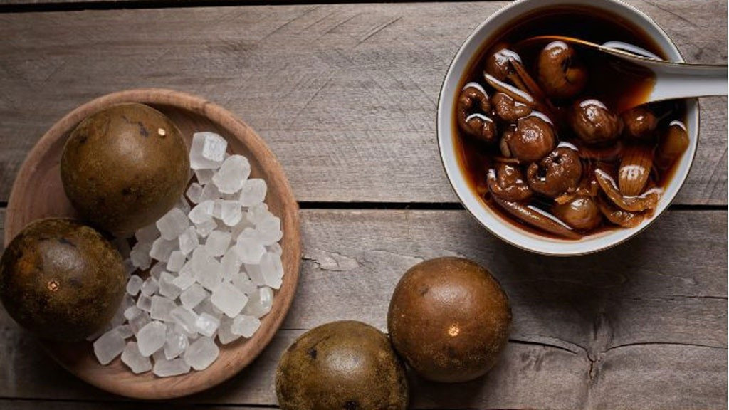 Từ loại quả dại ít được chú ý, ngày nay la hán trở thành mặt hàng được người dân thành phố ưa chuộng. Ảnh: Shopthaoduoc