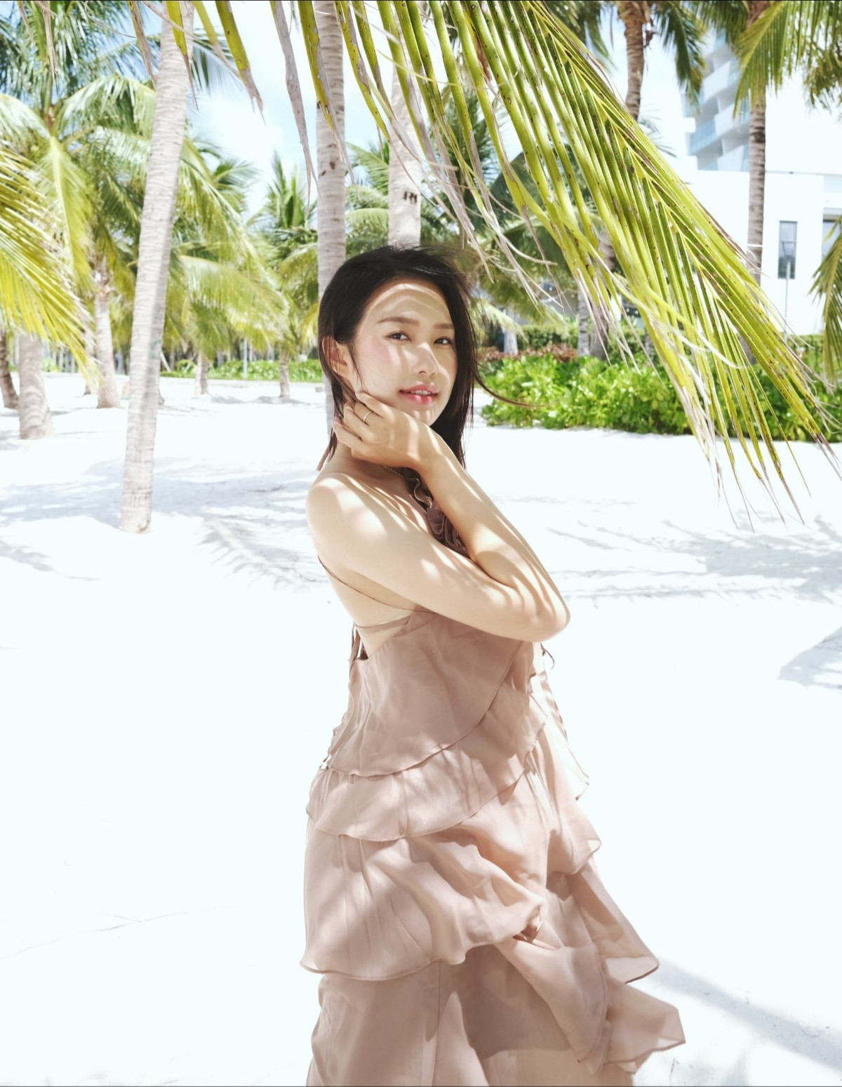 Trong khi đó, Doãn Hải My không chỉ nổi bật nhờ vẻ ngoài xinh đẹp mà còn có sự nghiệp riêng. Ngoài công việc người mẫu, Doãn Hải My tham gia các hoạt động kinh doanh, đặc biệt là trong lĩnh vực thời trang và mỹ phẩm. Ảnh: FBNV