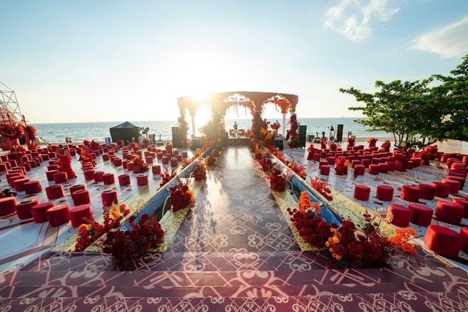 Để đưa khách đến đảo ngọc, gia đình tỷ phú Ấn Độ sử dụng 8 chuyên cơ riêng và 4 máy bay thuê chuyến từ Ấn Độ. Ảnh: Znews