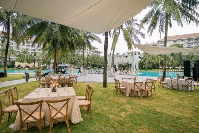 Hệ thống hậu cần, bếp, kỹ thuật âm thanh, ánh sáng được triển khai theo tiêu chuẩn của sự kiện quốc tế, với quy mô khó thấy tại đám cưới thông thường. Ảnh: ThanhnienViet