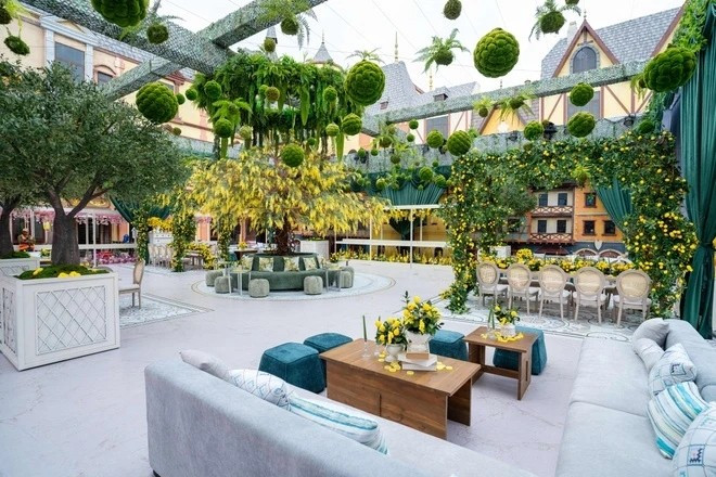 Tổng số nhân sự phục vụ cho lễ cưới ước tính khoảng 5.000 người, bao gồm đội ngũ từ Việt Nam, Singapore và Ấn Độ. Ảnh: Znews