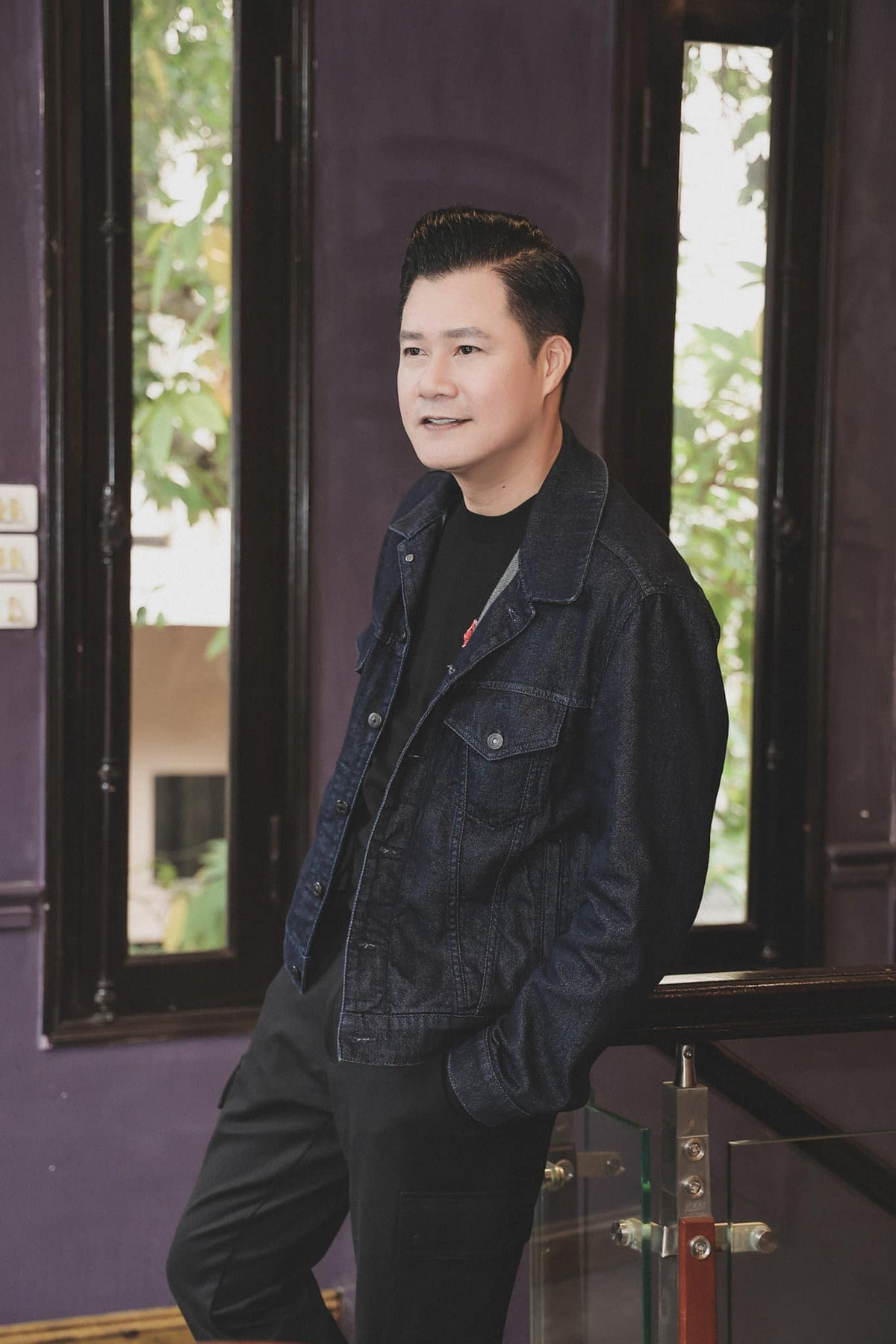 Ở tuổi U50, ca sĩ Quang Dũng vẫn độc thân, rất phong độ và có cuộc sống khá sung túc trong căn biệt thự rộng khoảng 400m2 tọa lạc tại phường Phú Nhuận, TP HCM. Ảnh: FBNV