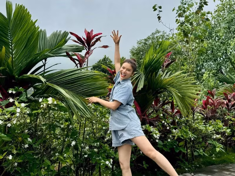 Phạm Phương Thảo cho biết, thổ nhưỡng cùng khí hậu mát mẻ giúp cây trái trong vườn phát triển nhanh. Ảnh: FB Phạm Phương Thảo