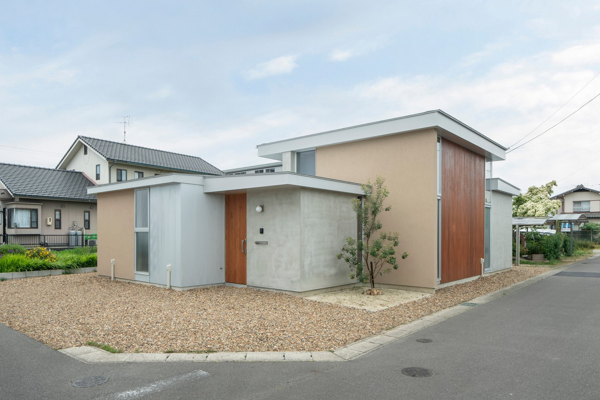 Mong muốn của gia chủ là một không gian sống mang dấu ấn, ý nghĩa riêng. Thiết kế nhà được lấy cảm hứng từ những lớp ký ức gắn với các giai đoạn sống khác nhau của gia chủ, từ tuổi thơ, thời sinh viên đến hiện tại. Ảnh: Studio ToLoLo