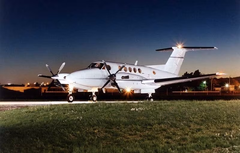 Trên thị trường, giá Beechcraft King Air 300 dao động từ 1,6 - 3 triệu USD. Ảnh: Guardian
