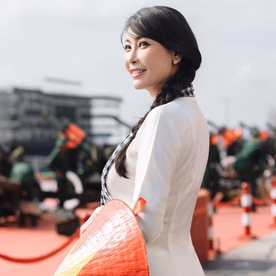 Không chỉ sở hữu nhan sắc kiều diễm, Hoa hậu Hà Kiều Anh còn có cuộc sống hôn nhân viên mãn cùng khối tài sản đồ sộ. Ảnh: FB Ha Kieu Anh