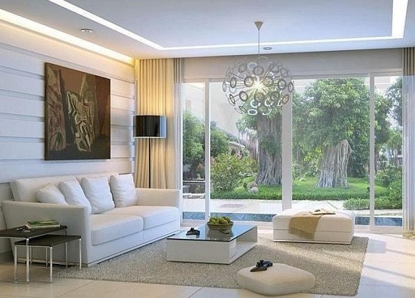 Cửa kính lớn trong suốt được ưa chuộng vì mang lại cảm giác mở rộng không gian, tận dụng ánh sáng tự nhiên. Ảnh: Kính Việt Nhật Hải Long